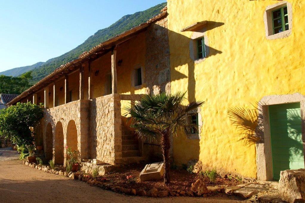 Hotel Village Balatura - Exclusive Veggie Tribalj  Buitenkant foto
